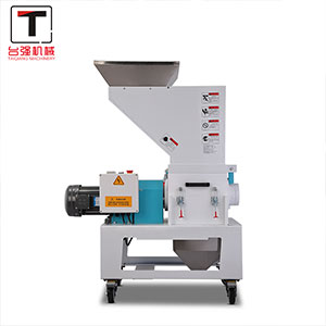 Slow speed crusher